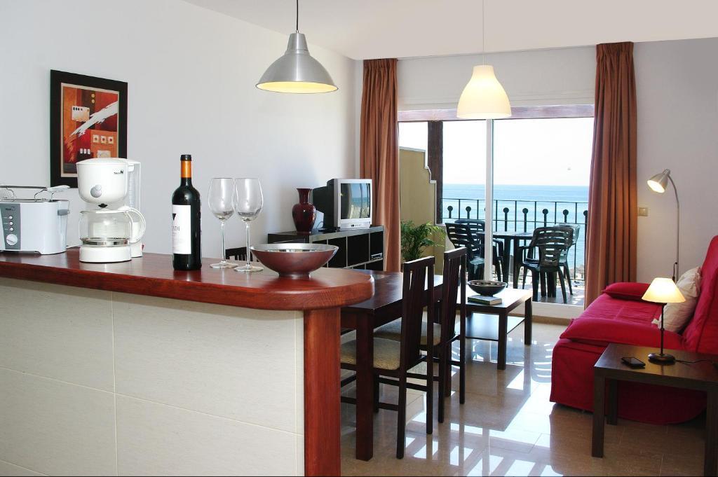 Apartamentos Euromar Playa Torrox Bilik gambar